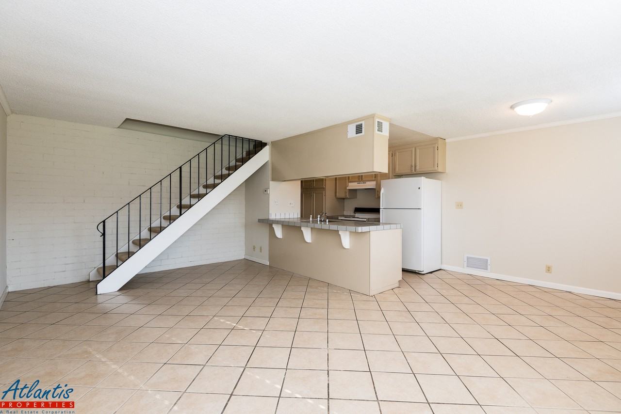 260 Tradewinds Ct #03