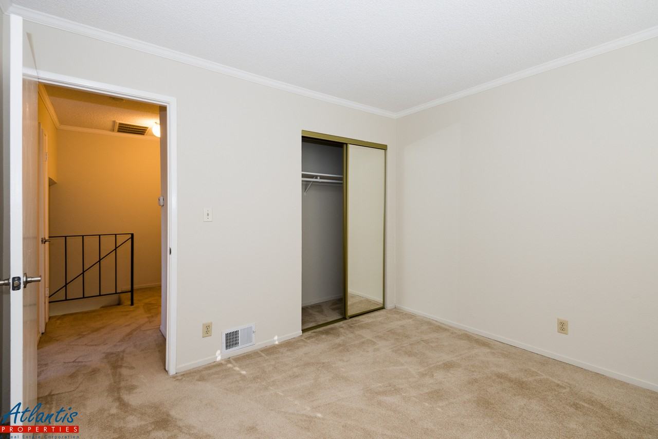 260 Tradewinds Ct #03 - Photo 7 of 14