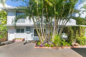 featured image of 4715B Kahala Ave