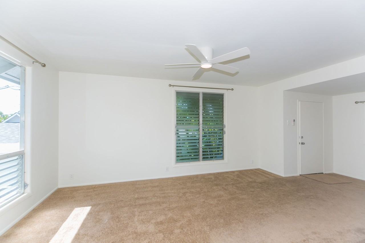 4715B Kahala Ave - Photo 3 of 18
