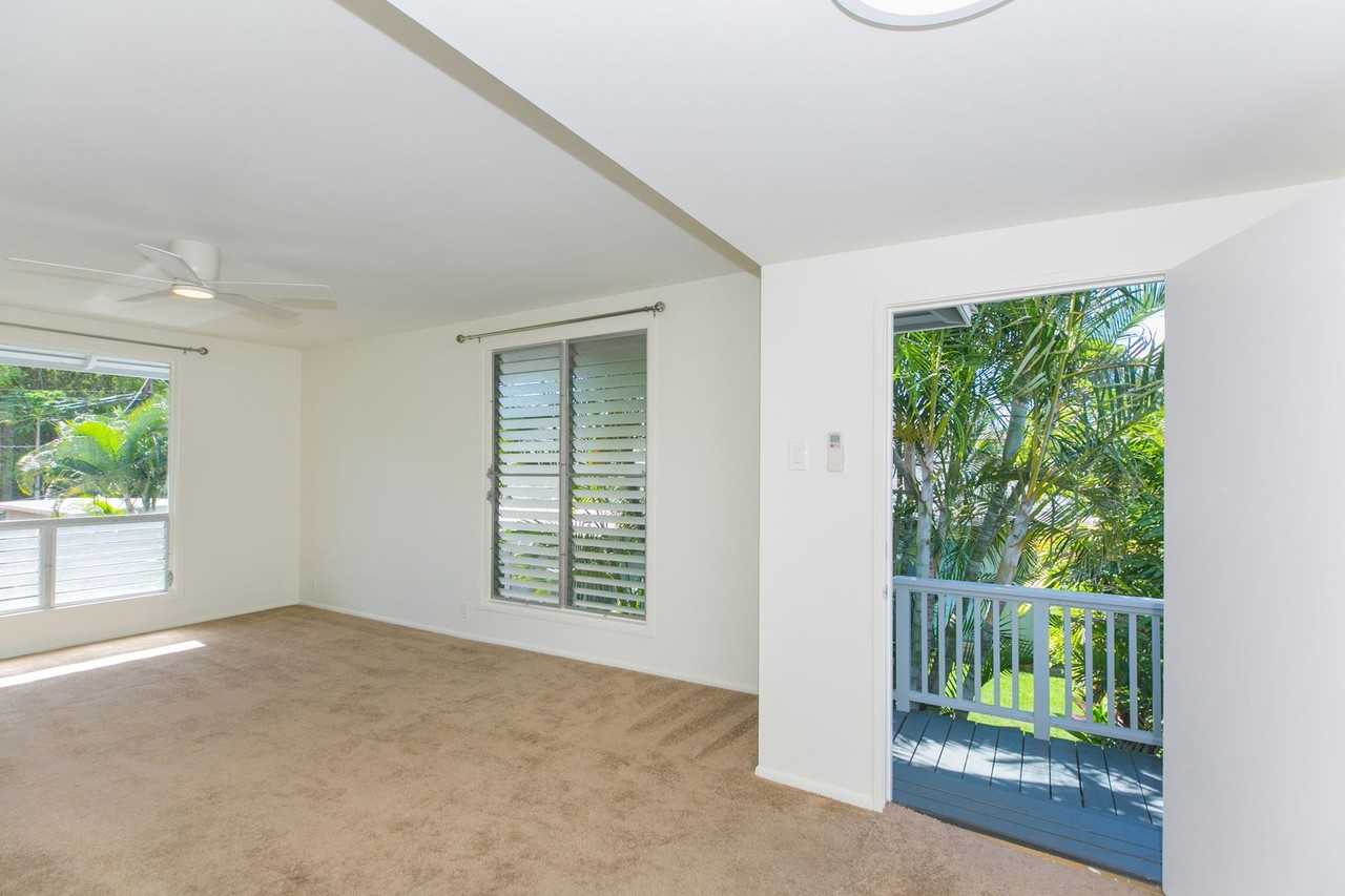 4715B Kahala Ave - Photo 5 of 18