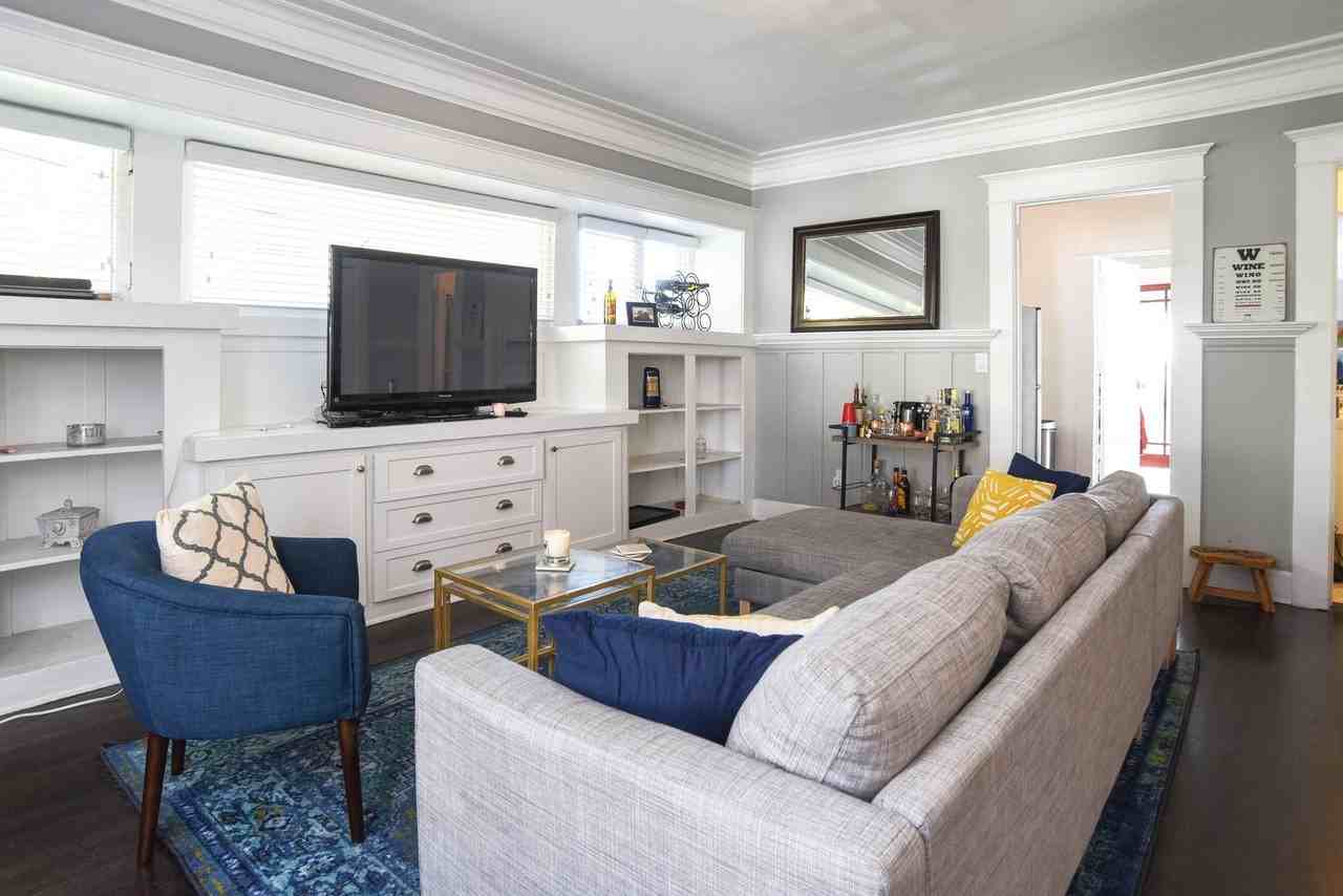 1458 1/2 Calumet Ave - Photo 3 of 33
