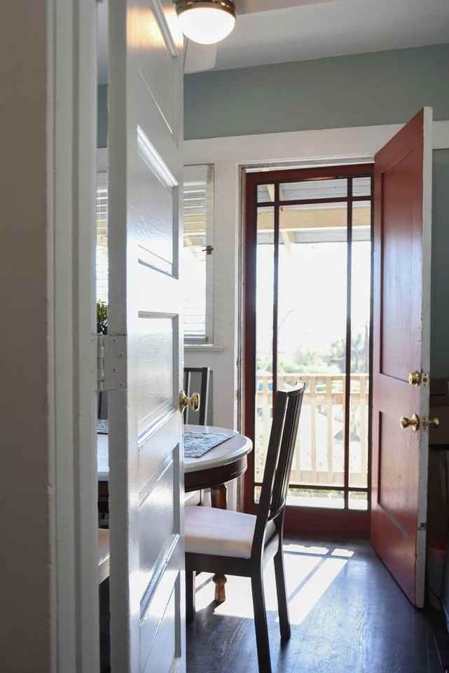 1458 1/2 Calumet Ave - Photo 7 of 33
