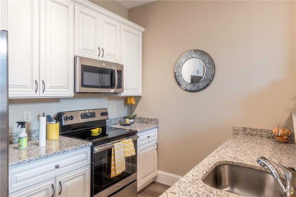 411 Valley St #411-17 - Photo 4 of 27