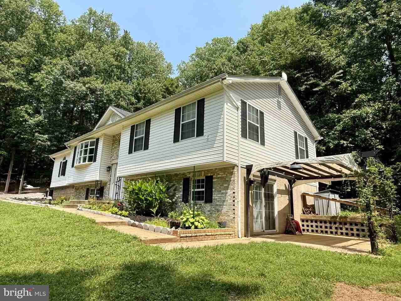 3745 Hunting Creek Rd