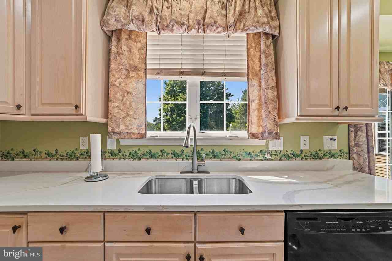 537 Riggs Ave - Photo 6 of 32