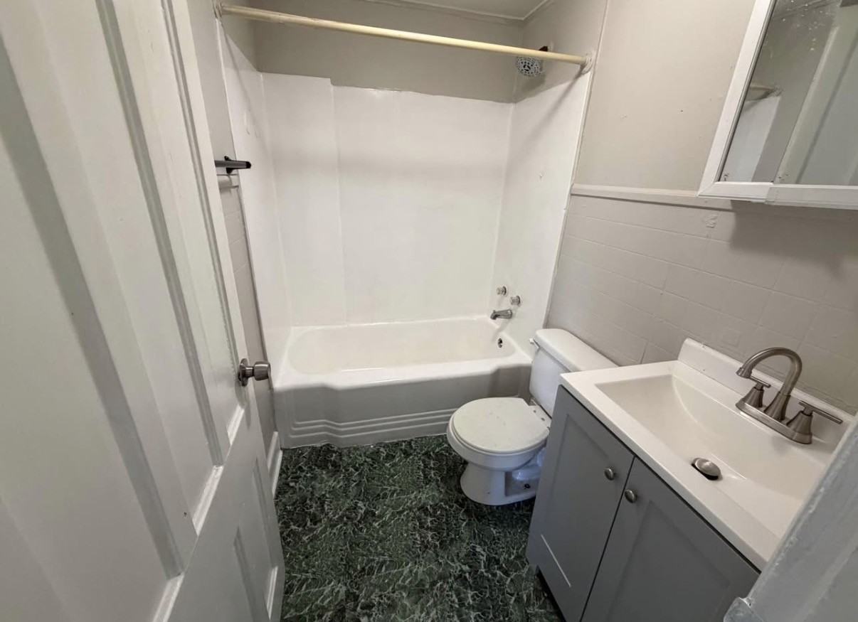 510 Clay St - Photo 5 of 9