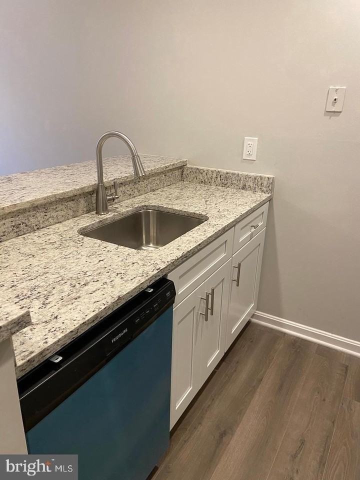 34 Hancock Pl Ne - Photo 3 of 10
