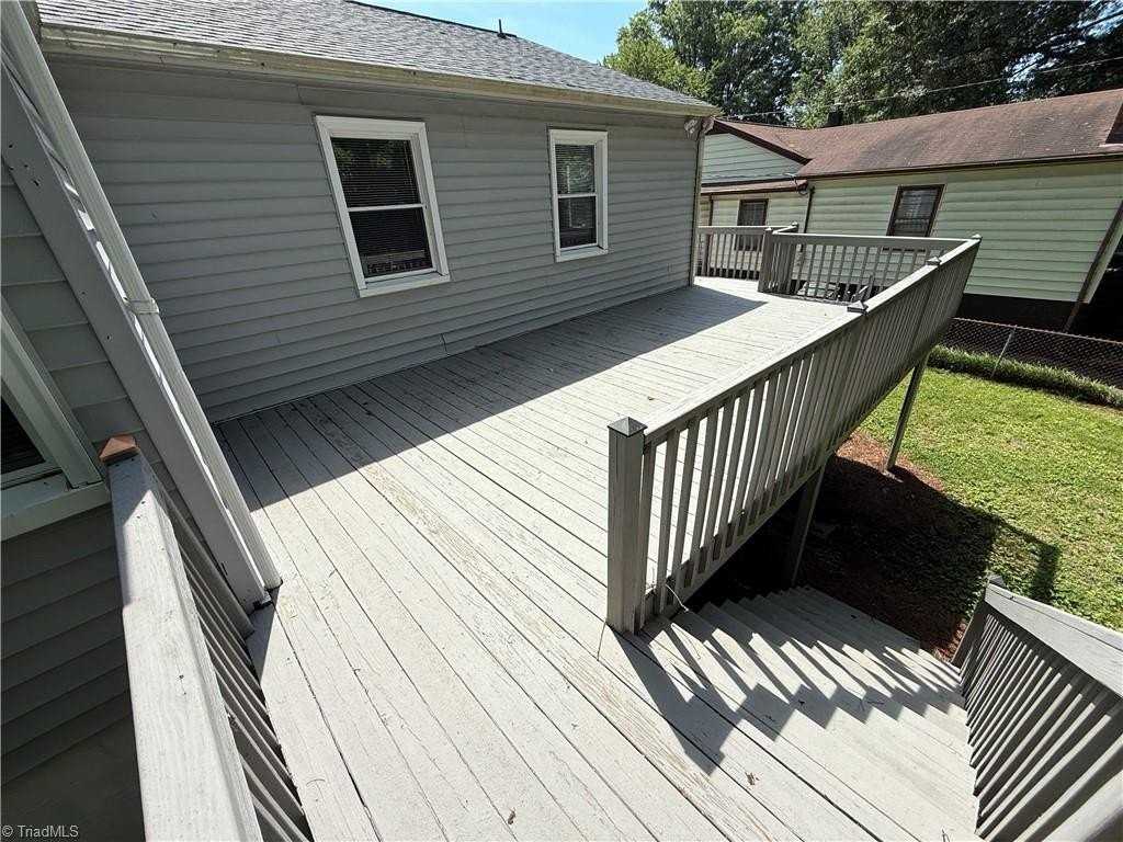 1408 Kenwood St - Photo 4 of 18