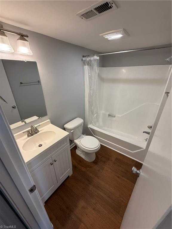 1426 Glade St #6 - Photo 7 of 7