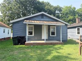 featured image of 644 Gunn St