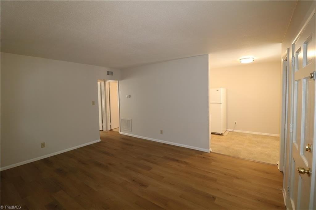 3822 Country Club Rd Apt K - Photo 4 of 12