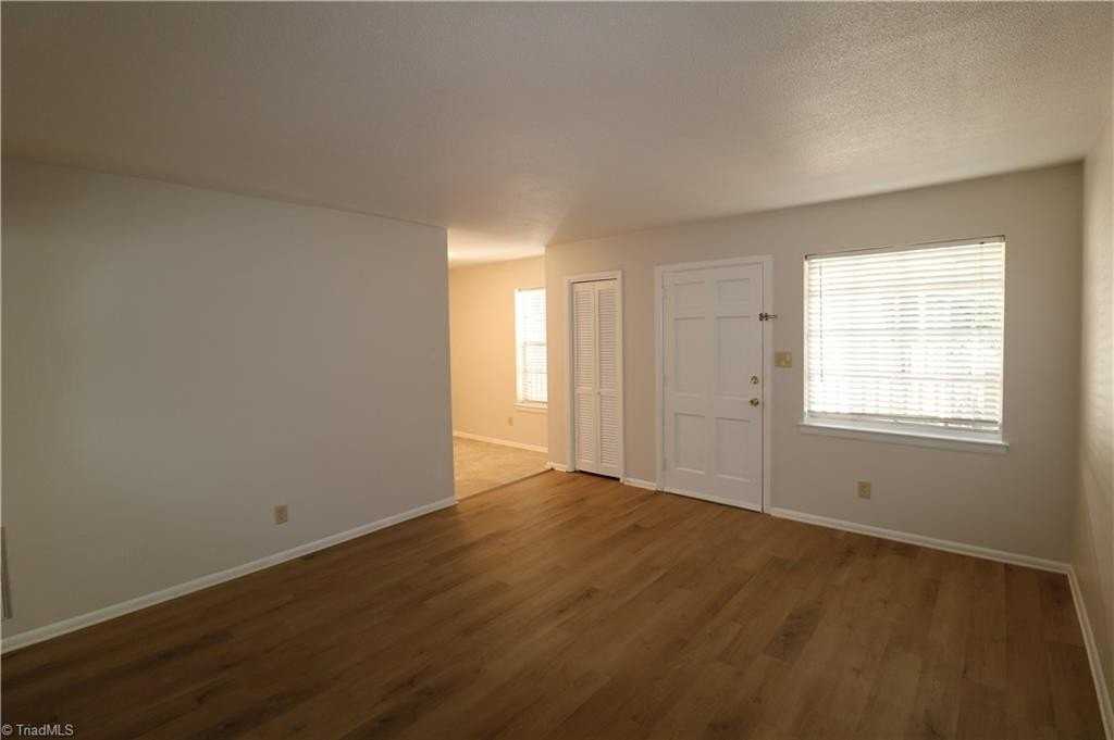 3822 Country Club Rd Apt K - Photo 5 of 12