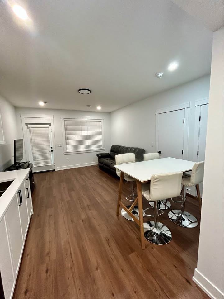 240 Rock Lake Dr Nw #B - Photo 3 of 16