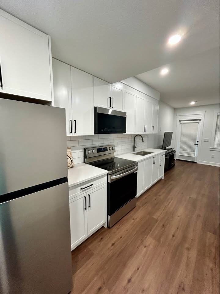 240 Rock Lake Dr Nw #B - Photo 4 of 16