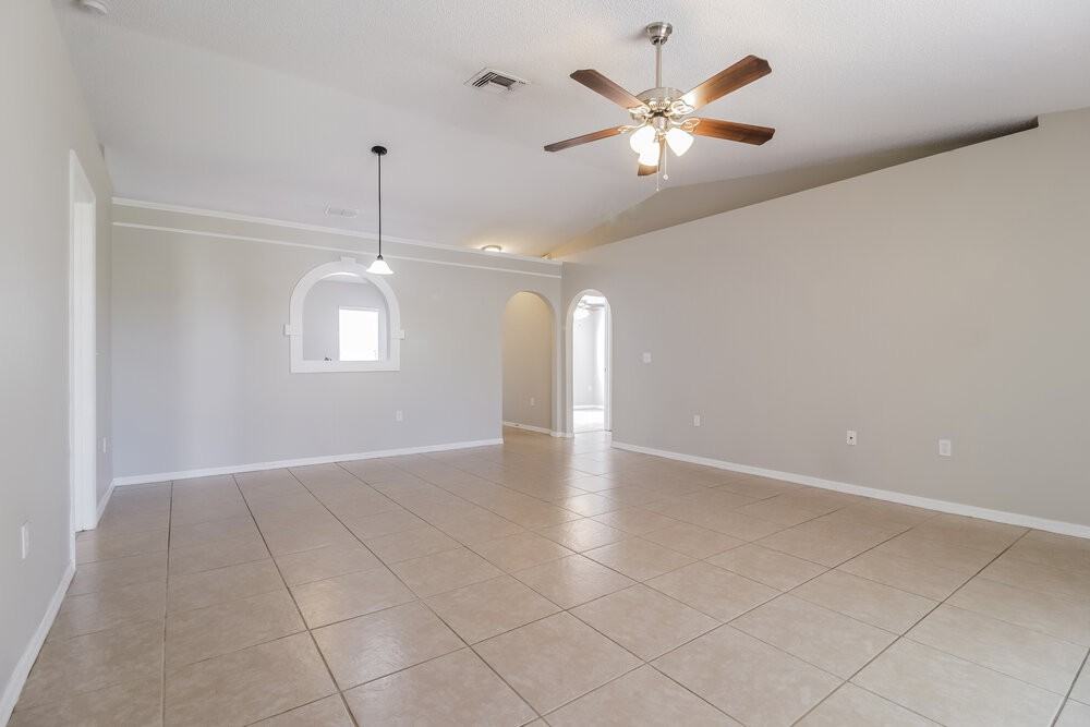 4313 Iveyglen Ave - Photo 4 of 16