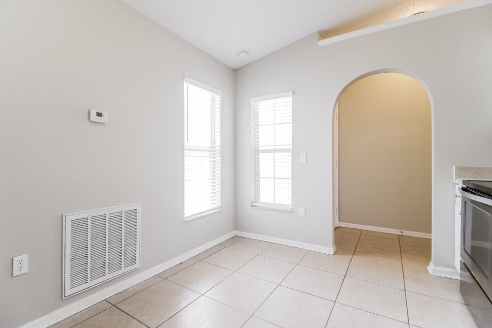 4313 Iveyglen Ave - Photo 5 of 16