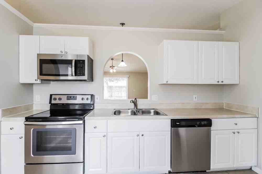 4313 Iveyglen Ave - Photo 6 of 16