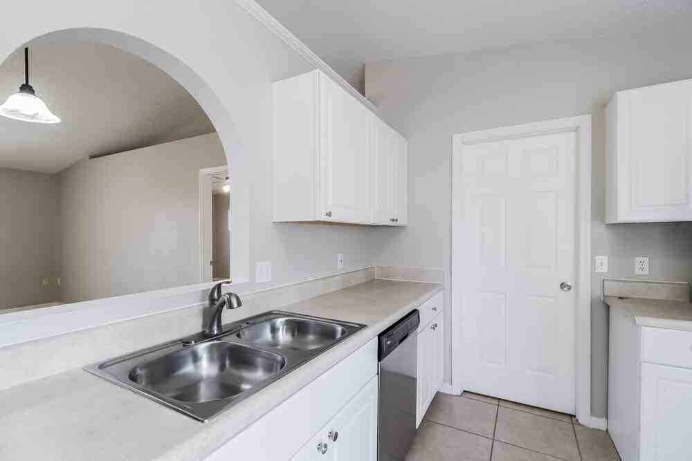4313 Iveyglen Ave - Photo 7 of 16