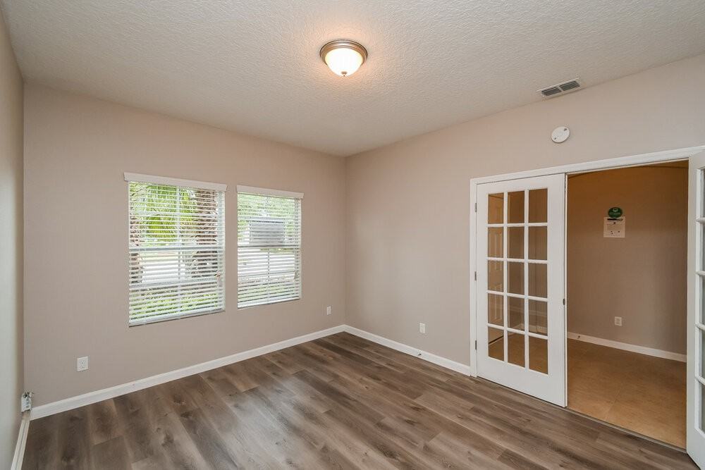 16280 Stanis Ct - Photo 5 of 17
