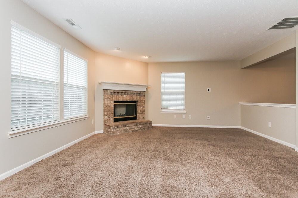 10555 Wintergreen Way - Photo 2 of 15