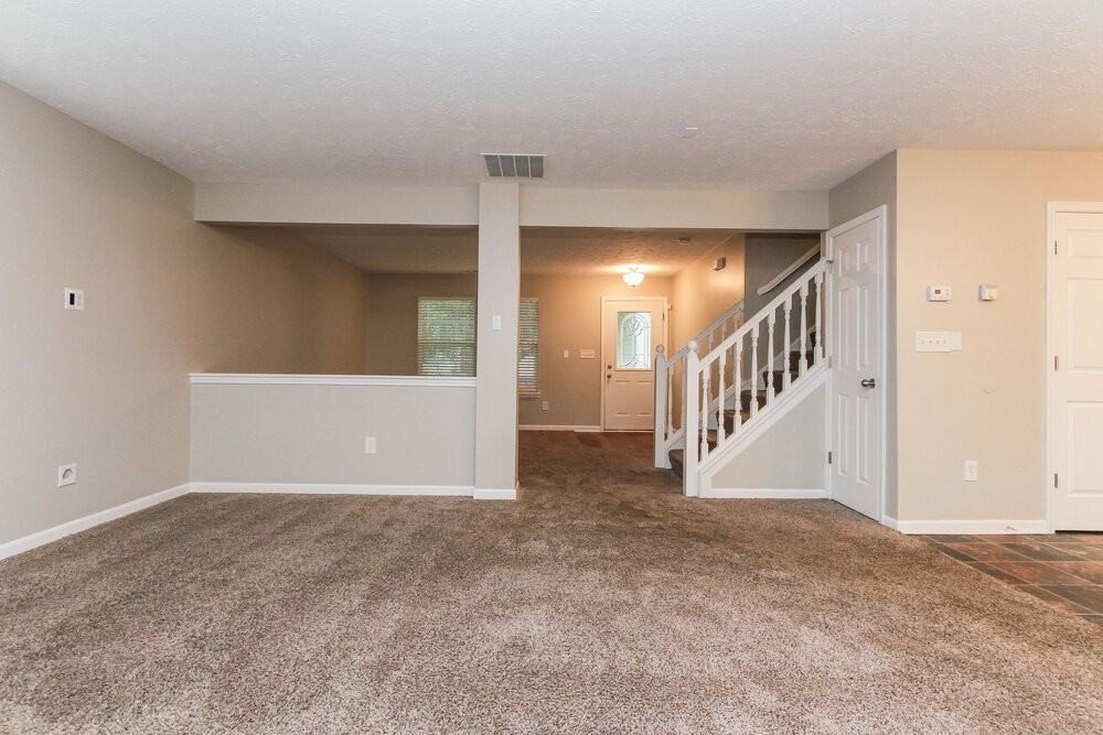 10555 Wintergreen Way - Photo 3 of 15