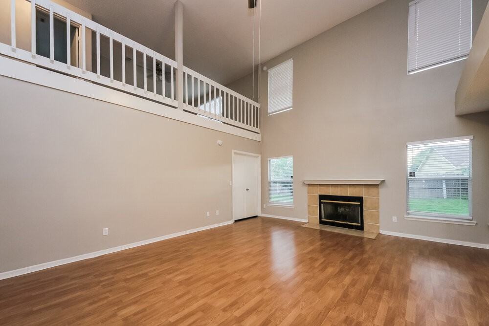 12618 Oldcastle Dr - Photo 5 of 17