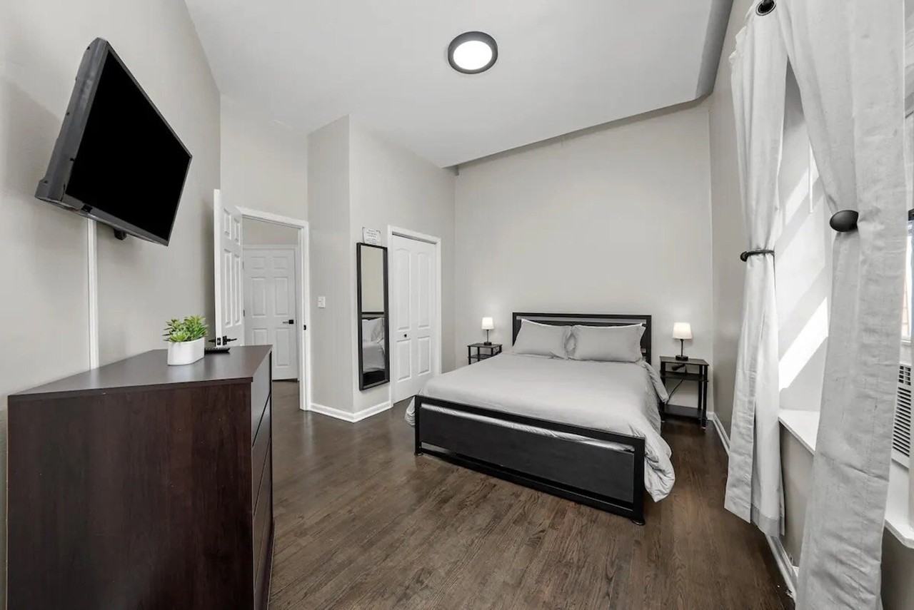 2324 N California Ave #1032031P - Photo 5 of 13