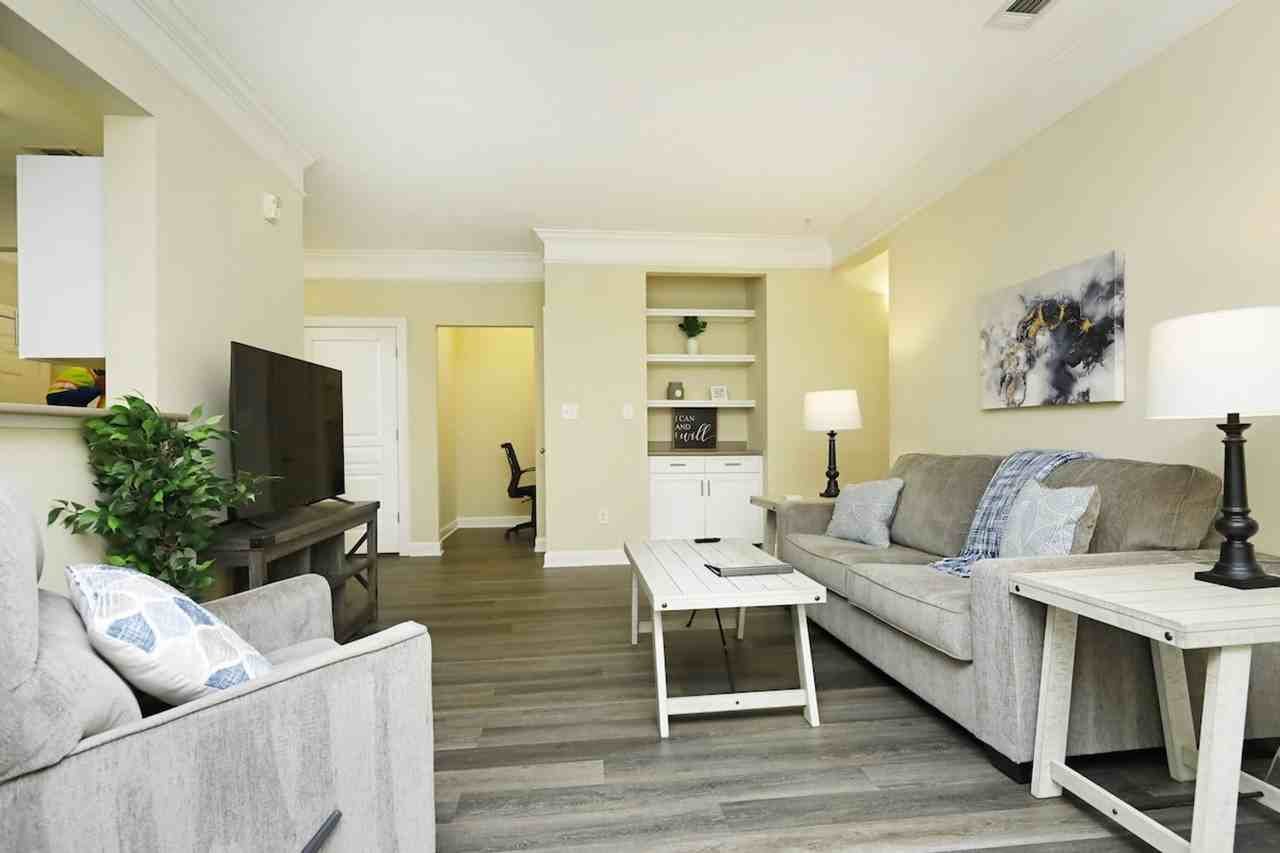 2431 Brisbane Woods Way - Photo 2 of 20