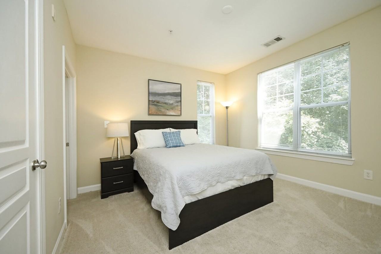 2431 Brisbane Woods Way - Photo 5 of 20
