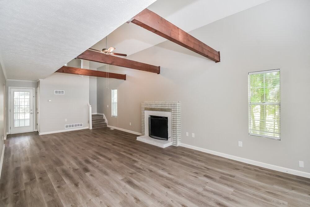 5897 Brookside Dr Se - Photo 5 of 17