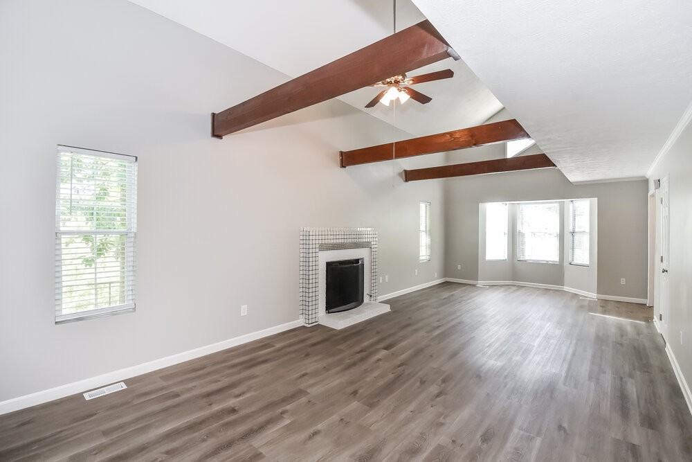5897 Brookside Dr Se - Photo 6 of 17