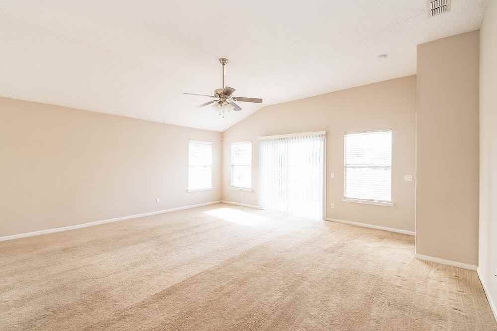 13450 Teddington Ln - Photo 5 of 16