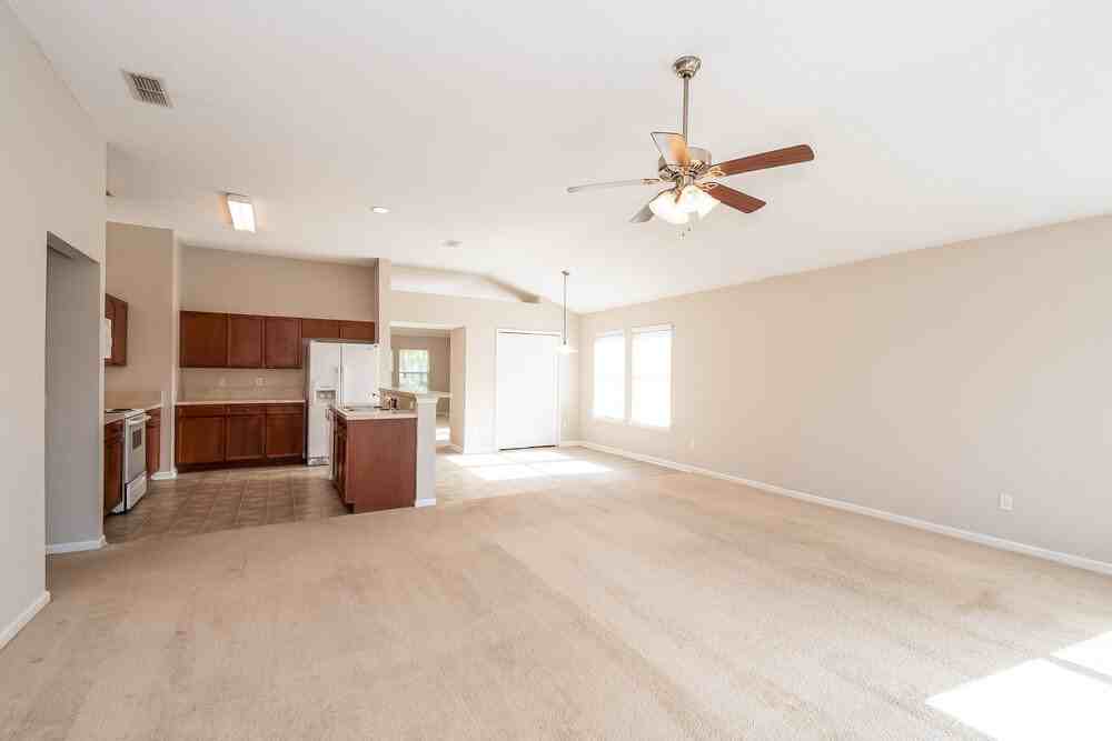 13450 Teddington Ln - Photo 6 of 16
