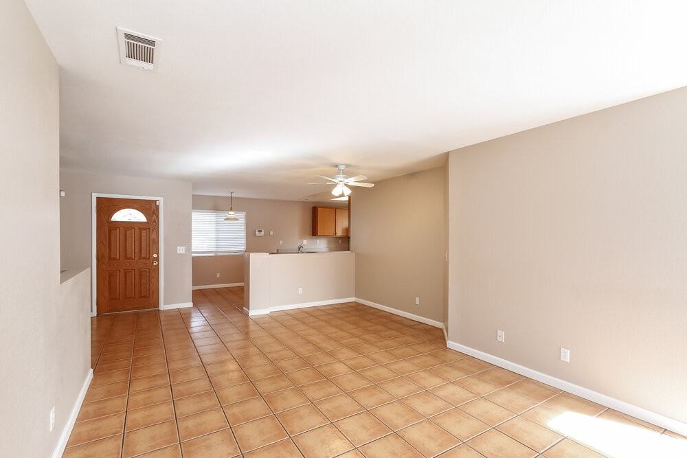 2409 Grand Prize Ave - Photo 5 of 15