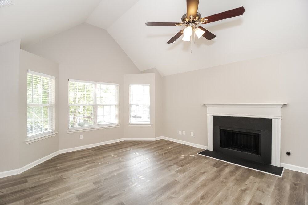 11562 Registry Blvd - Photo 4 of 17