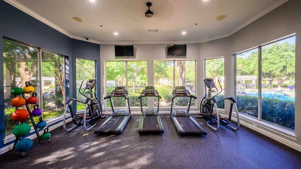 2300 Kathryn Lane - Photo 7 of 45