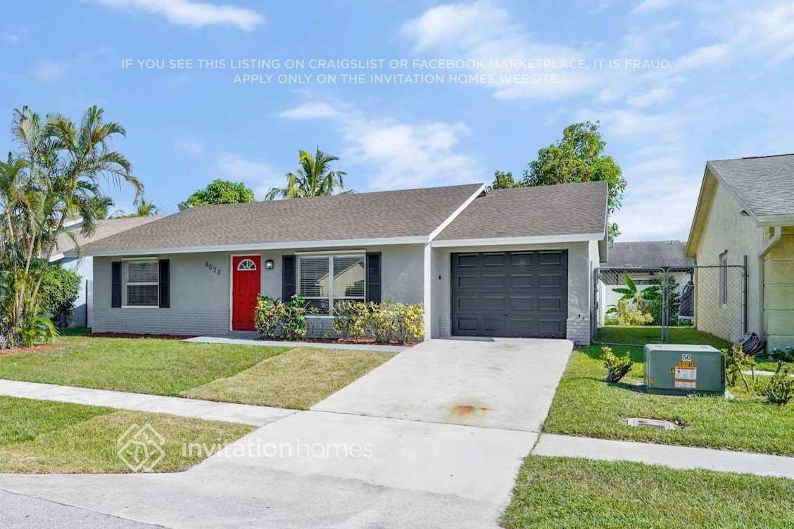 6070 Lambeth Cir - Photo 2 of 27