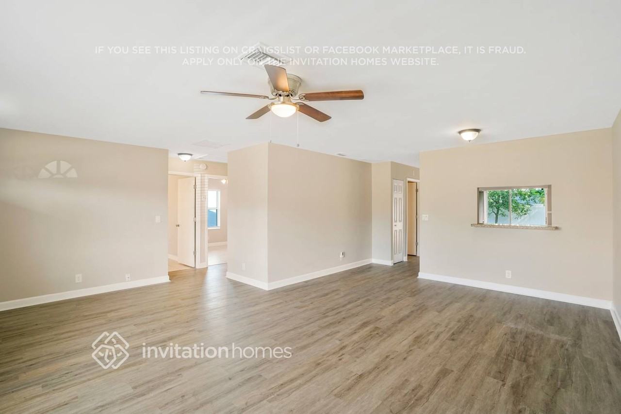 6070 Lambeth Cir - Photo 5 of 27