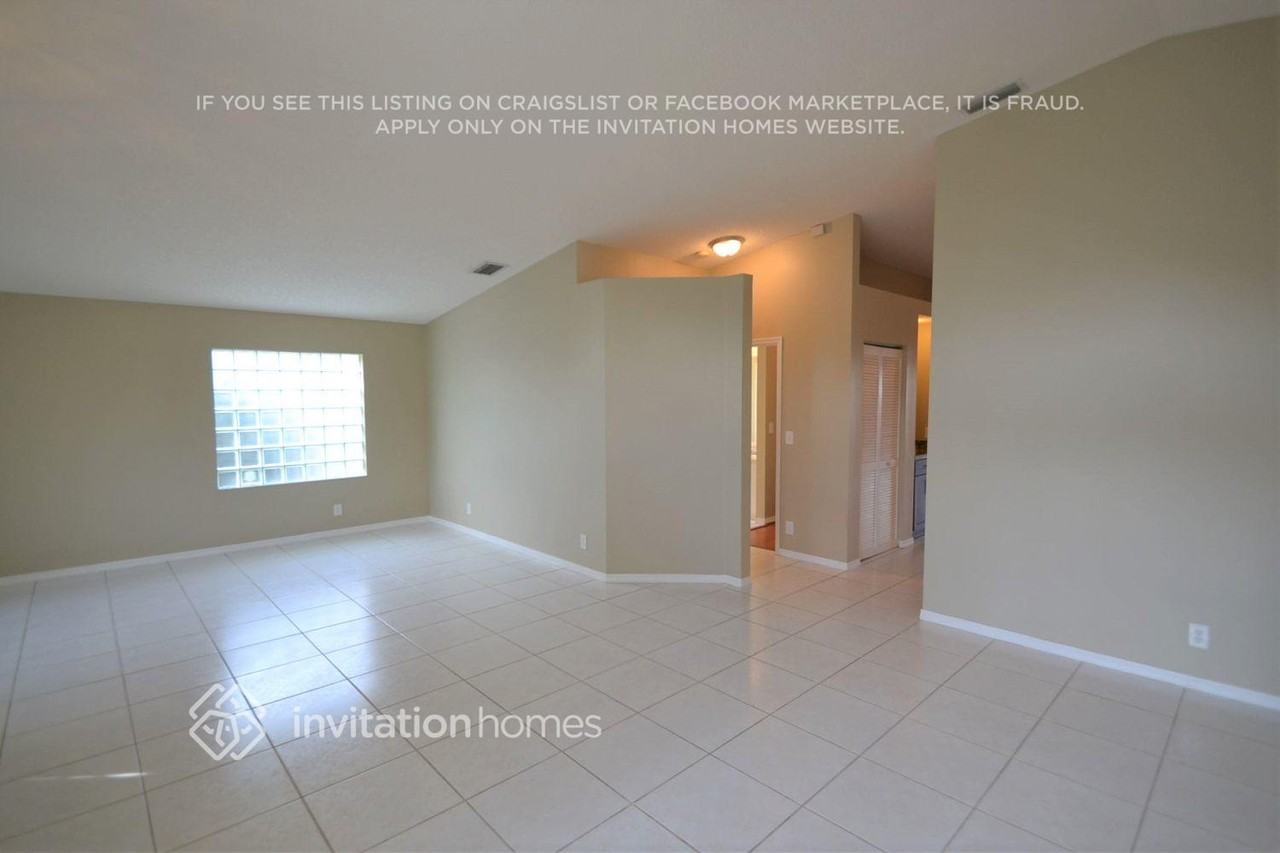 10841 Sw 14th Ct - Photo 3 of 14