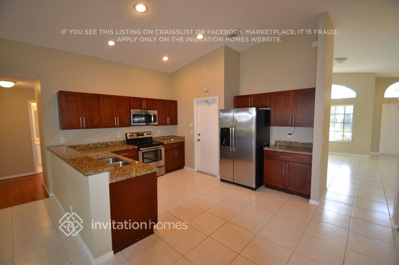 10841 Sw 14th Ct - Photo 4 of 14