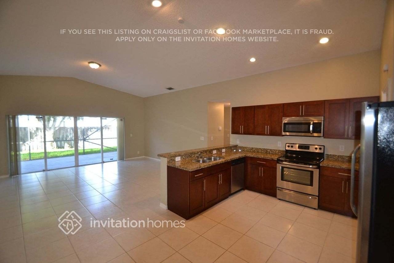 10841 Sw 14th Ct - Photo 5 of 14