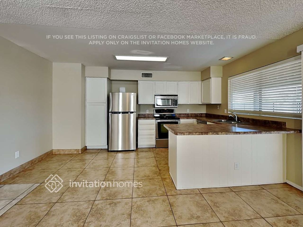 2343 W Portobello Ave - Photo 6 of 19