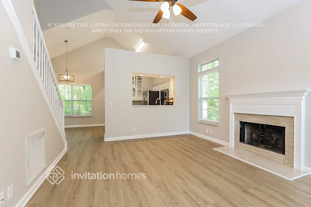 3717 Creston Ct - Photo 5 of 18