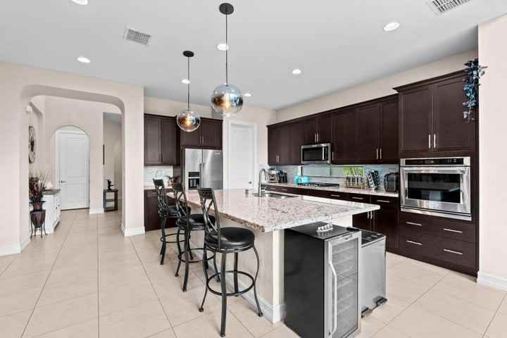 8845 Watercrest Circle West - Photo 5 of 8
