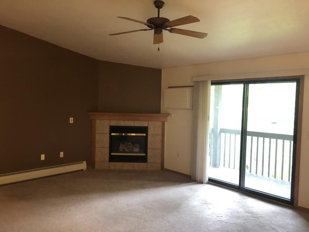 1841 Rosewood St - Photo 5 of 11