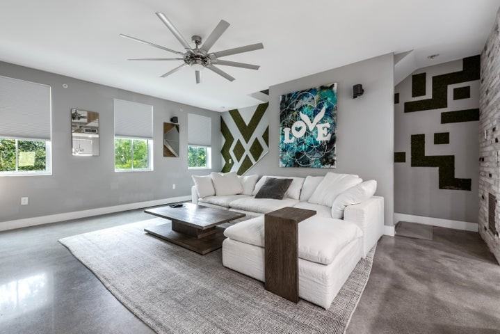 636 Fern Street - Photo 2 of 8