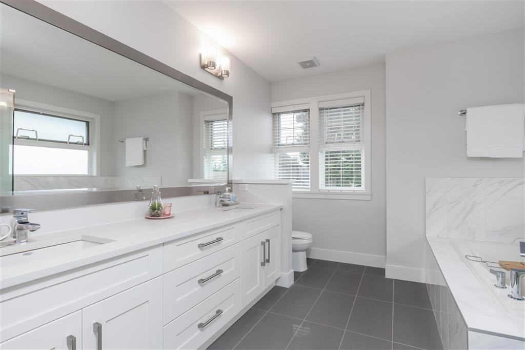 2800 161 Street - Photo 14