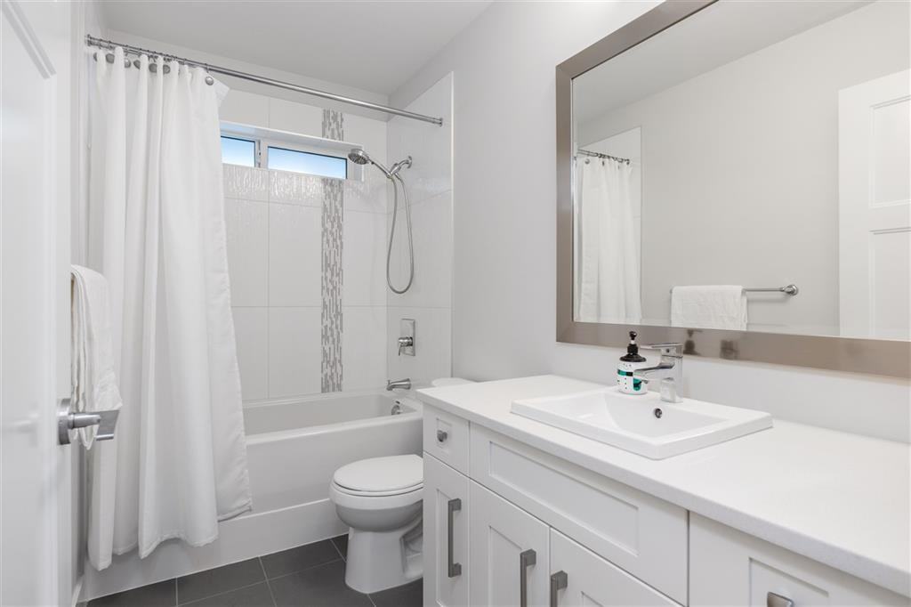 2800 161 Street - Photo 13