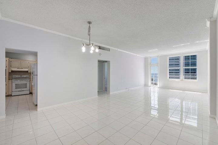 2851 South Ocean Boulevard - Photo 4 of 8